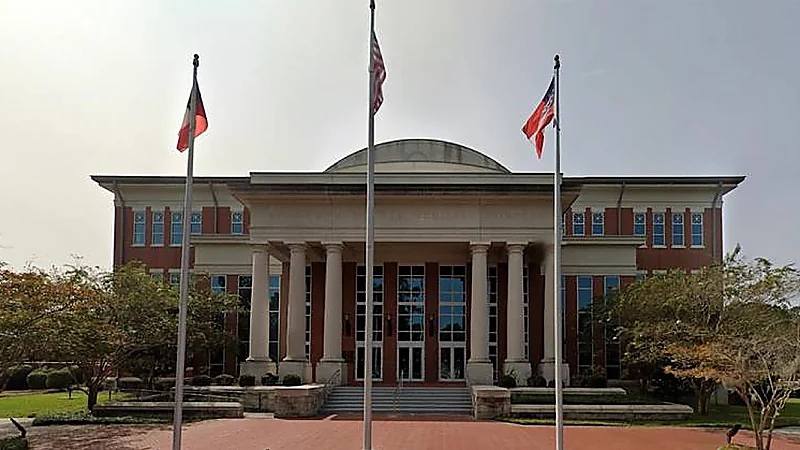 ‎العثور على جثة قاضي جورجيا داخل قاعة المحكمة