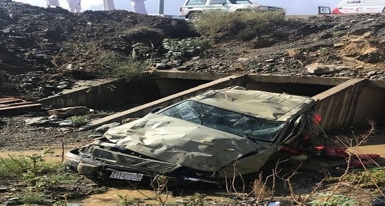 وفاة رجل دفاع مدني إثر انقلاب دوريته في الباحة