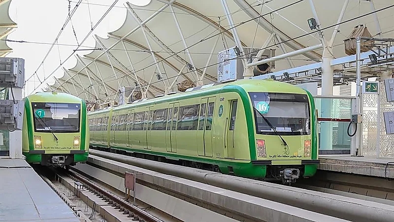 الجاسر: قطار المشاعر مهيأ لنقل أكثر من 72 ألف حاج في الساعة .. فيديو