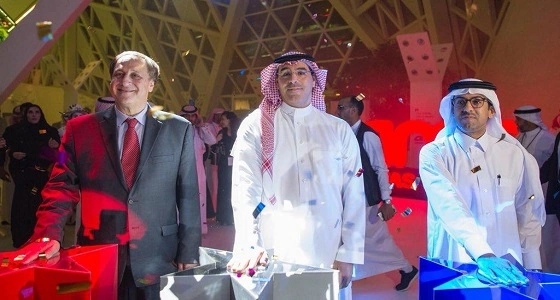 بالفيديو والصور.. افتتاح أول دار سينما في المملكة