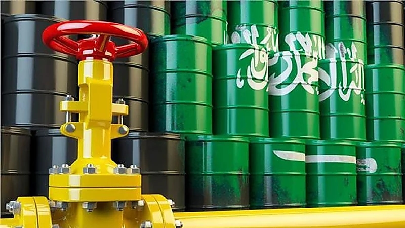 المملكة ترفع أسعار خامها العربي الخفيف