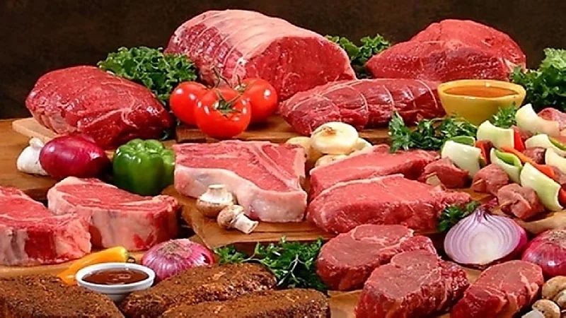 اللحوم المصنعة تسبب مشاكل صحية خطيرة للنساء بعد سن الأربعين