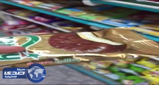 " التجارة " تنفي وجود منتج بسكويت يحتوي على دهن الخنزير