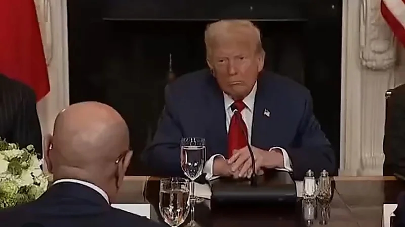 ترامب يطلب من رئيس موريتانيا اختصار كلمته ويقاطعه أمام الحضور.. فيديو