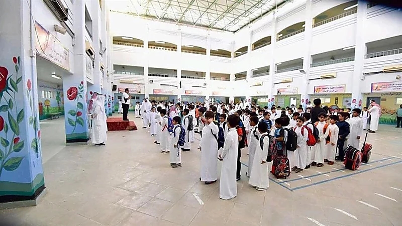 التعليم: اقتصار نقل الطلاب من مدرسة لأخرى عبر نظام نور وعدم التعامل الورقي