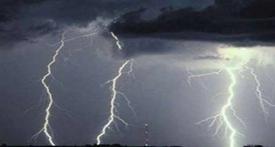 الأرصاد ومدني الطائف ينبهان من سحب رعدية ممطرة