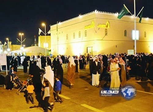 البحرية الليبية تنقذ 120 مهاجرًا غير شرعي