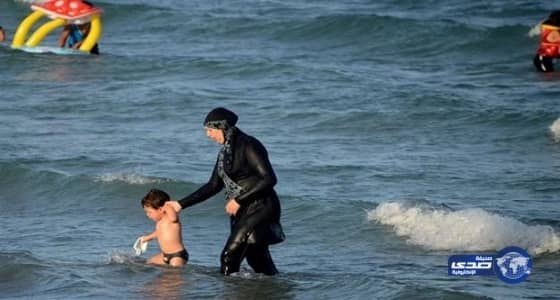 مقاضاة 4 رؤساء بلديات مدن لحظر "البوركيني" فى فرنسا