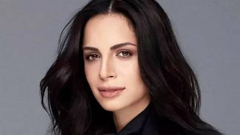 آمال ماهر تثير الجدل بين جمهورها بصورة جديدة من داخل منزلها 