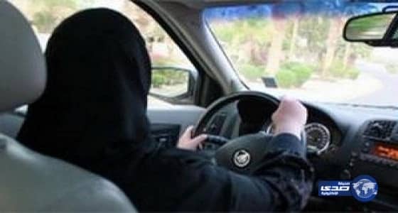 بالصور.. امرأة تحطم سيارة زوجها وتدمر منزله الجديد لزواجه عليها