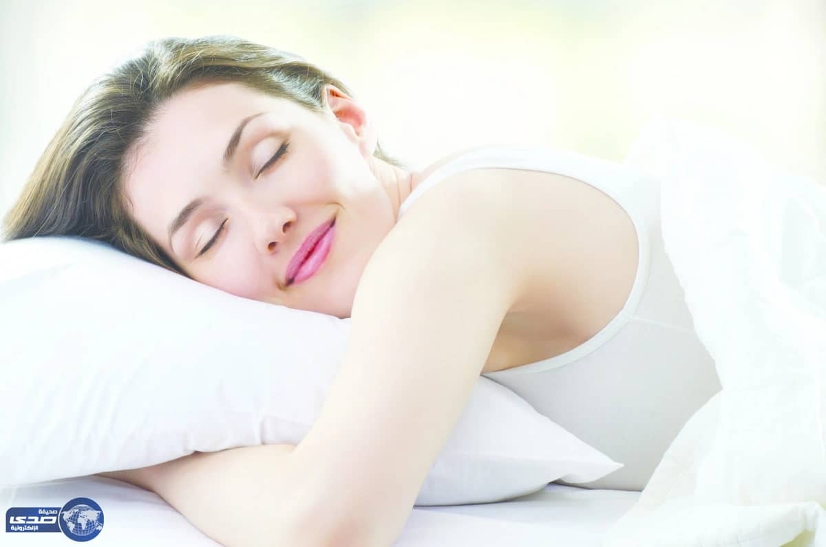 عدد ساعات معينه يجب أن تنامها المرأة في كل مرحلة من حياتها