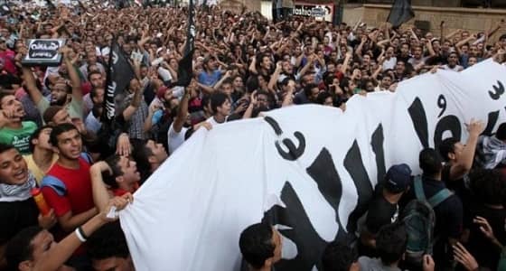 محمد رمضان يثير الجدل بين جمهوره بصوره في دبي 