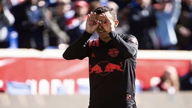 بالفيديو.. التعاون يعلن تعاقده مع كاكو رسميا