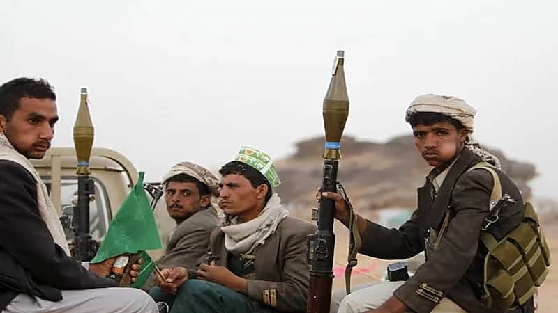مقتل قيادي حوثي وعدد من مرافقيه غرب تعز