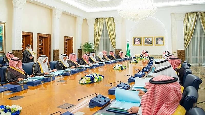 الموافقة على نظام الحرف والصناعات اليدوية