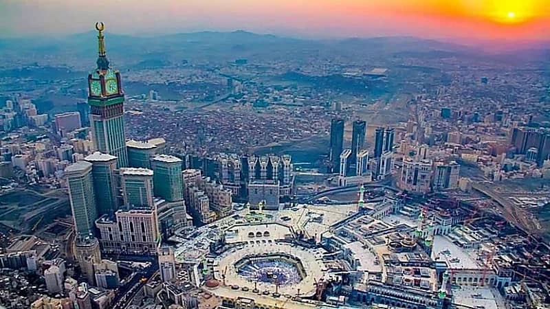 السماح للمستثمرين الأجانب بالاستثمار في عقارات مكة والمدينة