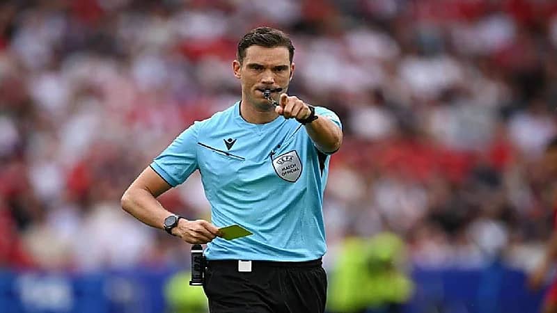 صافرة سويسرية تدير كلاسيكو الهلال والاتحاد