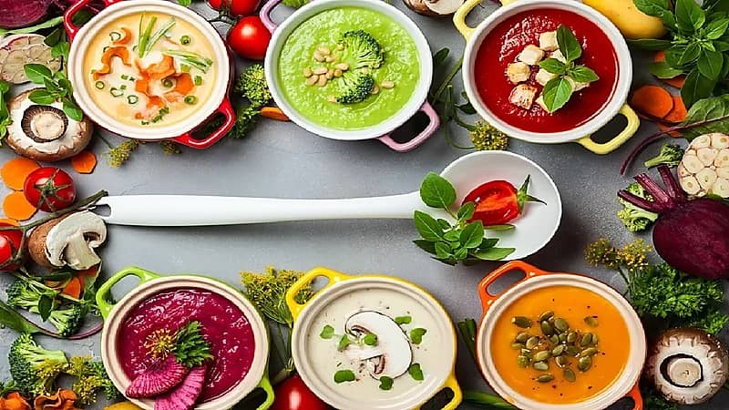 الخضيري: أكثروا من الشوربة والسلطة عند الإفطار بالعيد