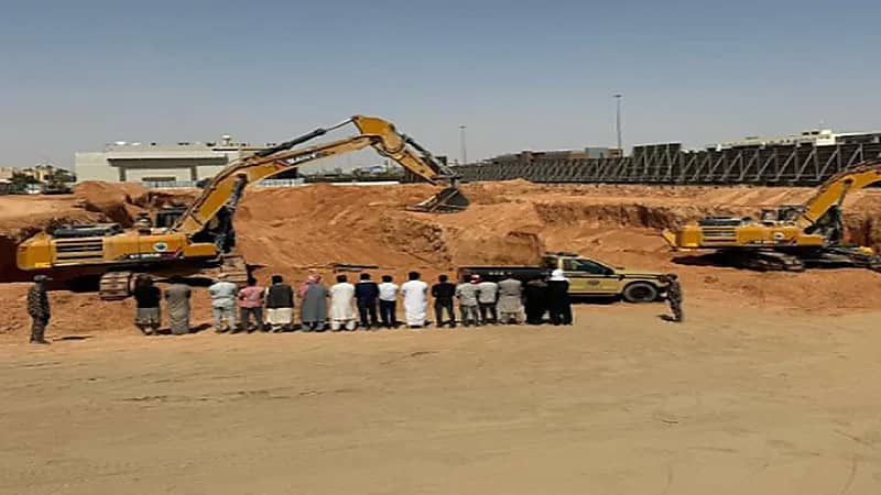 ضبط مواطن و16 مقيمًا مخالفًا لنظام البيئة لاستغلالهم الرواسب في الرياض