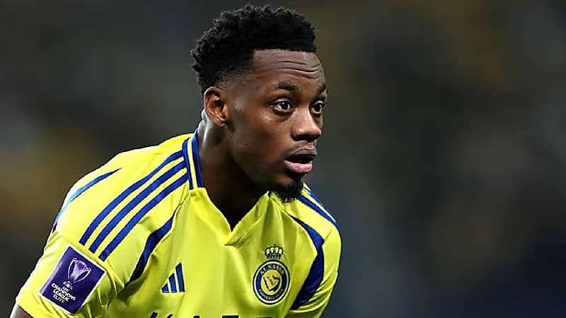 أسطورة كولومبيا ينتقد مهاجم النصر
