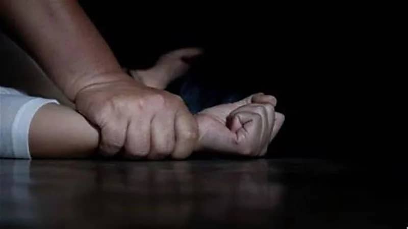 الحكم على شاب ثلاثيني بتهمة هتك عرض سيدة وسرقتها