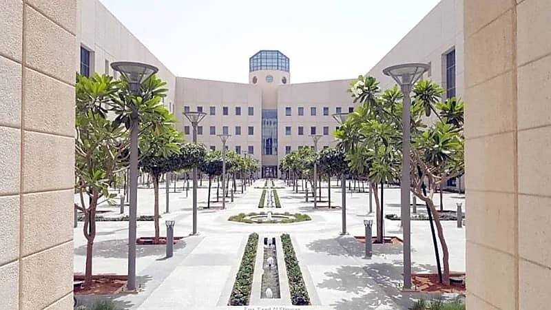 التعليم تحدد ضوابط الاحتفاء والتكريم في المدارس