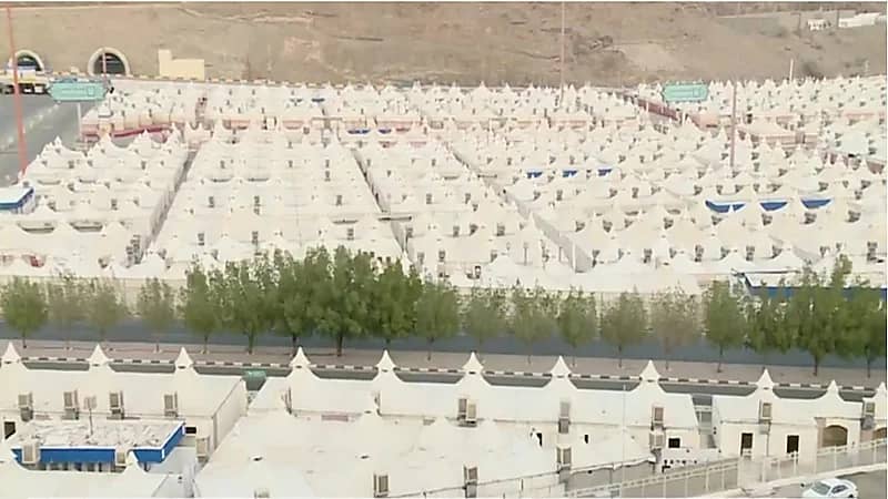 مشروع "الخيام ذات الطابقين" يعزز البنية التحتية في مشعر منى.. فيديو