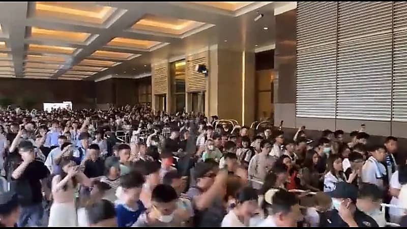 استقبال تاريخي لميسي لحظة وصوله الصين.. فيديو