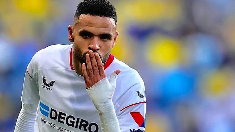 القادسية يسعى للتعاقد مع يوسف النصيري لاعب إشبيلية