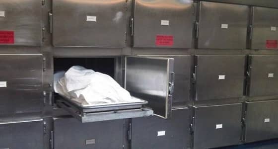 بعد مضي عام ونصف.. مواطن يرفض استلام جثامين أطفاله لوفاتهما بخطأ طبي