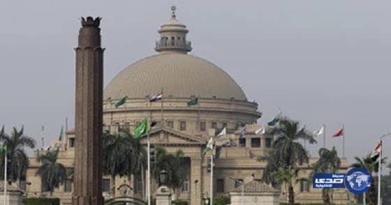 بالصور.. شباب يتطوعون وينظفون مسجداً على طريق الرياض – الطائف