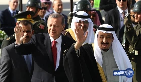 بالصور .. ممرضة تكسر "إبرة" داخل جسم طفل ووالده يطالب بمحاسبتها‎