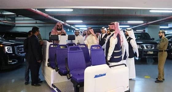 بالصور.. عربات كهربائية جديدة لنقل كبار السن في الحرم المكي