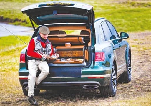 بنتلي بينتايجا تجمع بين الرفاهية والأداء الفائق