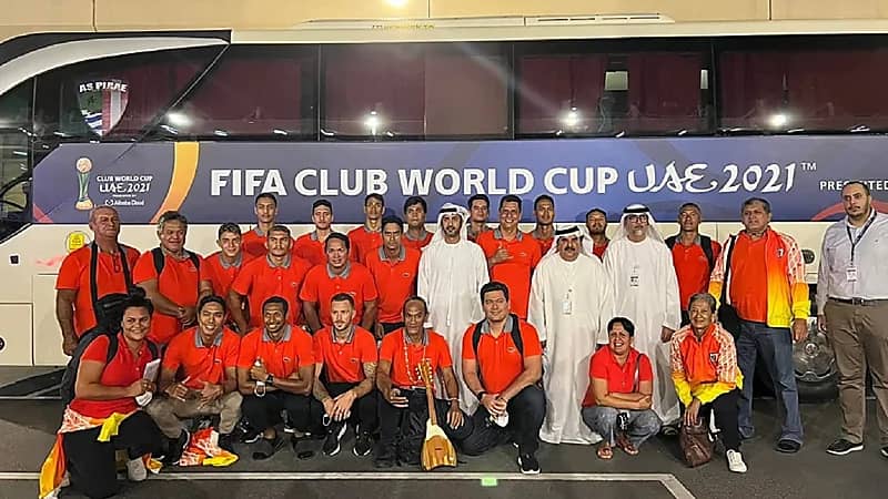 منافس الهلال يصل الإمارات