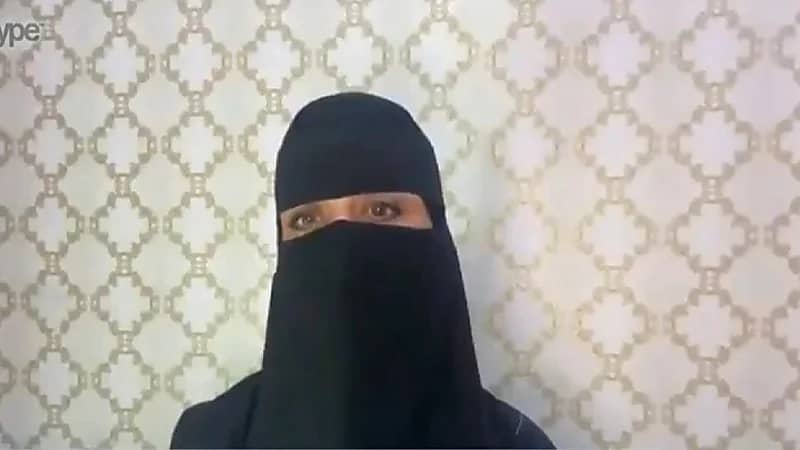 مستشارة أسرية تقدم 3 نصائح للمعلمين للتعامل مع الطفل الخجول (فيديو)