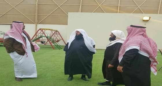 مدير مركز التنمية الاجتماعية بأبها في زيارة لجمعية مطمئنة