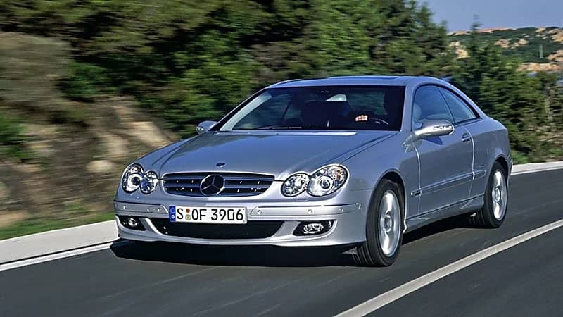 مرسيدس تستدعي بعض سياراتها القديمة لخطر انفصال السقف الزجاجي