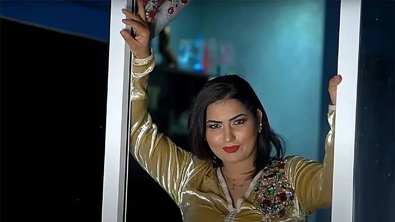 ضبط راقصة مغربية خلال بث مباشر