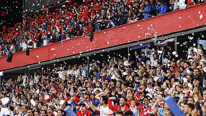 ‎وفاة مشجع أثناء الاحتفال بذكرى تأسيس نادي ناسيونال الأوروغوياني ‏