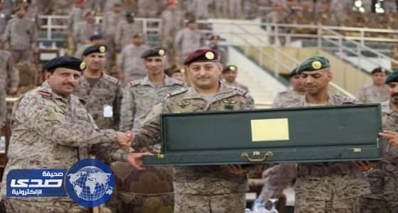 بالصور.. حفل تسليم «القوات البرية» راية القيادة