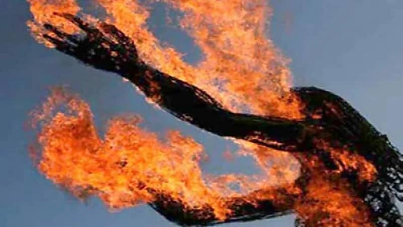 مقتل عشرينية حرقًا على يد زوجها