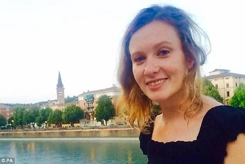 سائق أوبر يغتصب فتاة ثم يخنقها بحبل ويلقي جثتها على الطريق