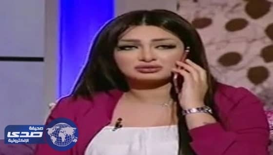 بالفيديو.. إعلامية تتلقى خبر طلاقها على الهواء