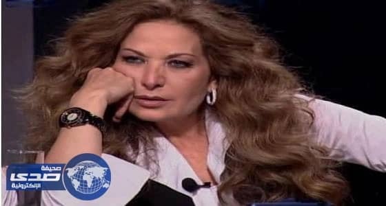 بالصور.. رغدة تلتقي جنود الأسد ليلا بمطار حلب