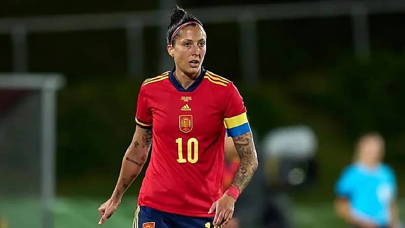 لاعبة إسبانيا أمام المحكمة بشأن قبلة روبياليس