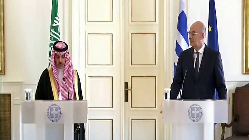 بالفيديو.. تفاصيل اجتماع وزير الخارجية مع الجانب اليوناني