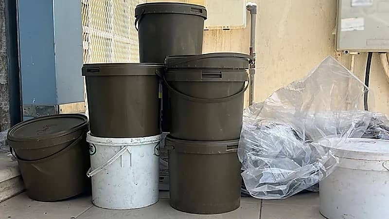 ضبط 3 طن من منتجات التبغ في مستودع مخالف بالشرائع