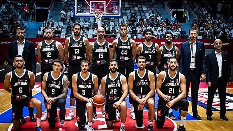 اتصالات وزارية بعد مشاجرة لاعبي الأردن ولبنان في سلة 2022