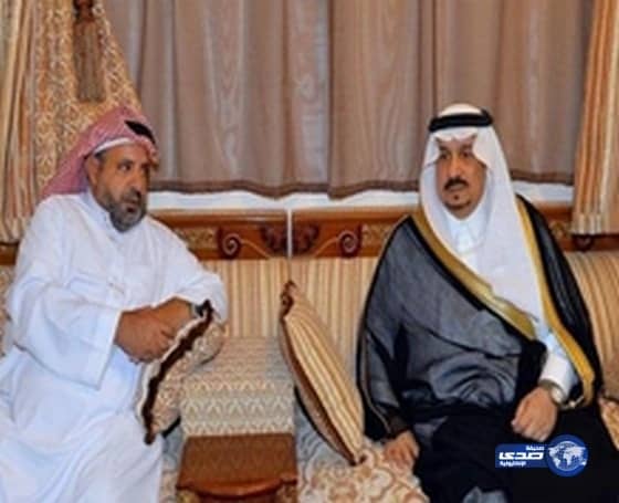 أمير القصيم يعزي مواطناً في وفاة زوجته وأبنائه الثلاثة بحادث سير